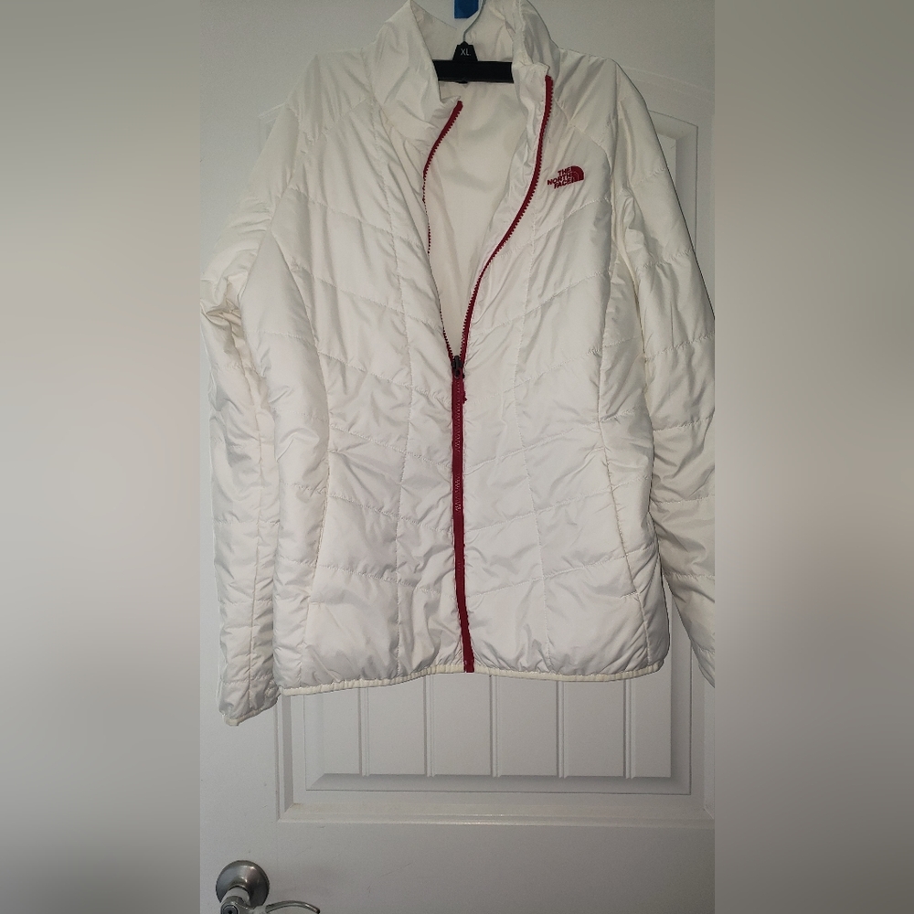 North face Large white Jacket with Red detailing